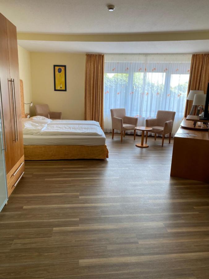 Nordseehotel Benser Hof Bensersiel Buitenkant foto