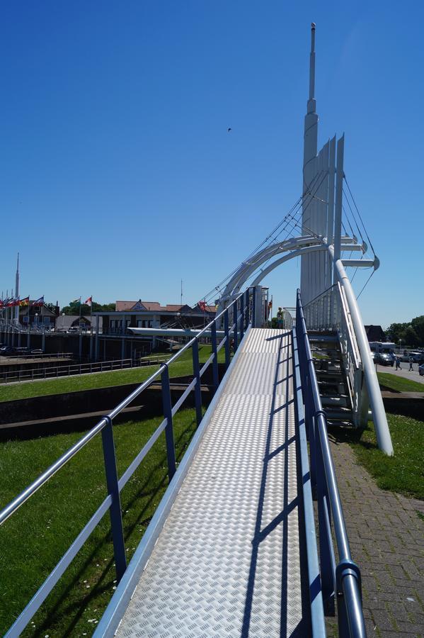 Nordseehotel Benser Hof Bensersiel Buitenkant foto