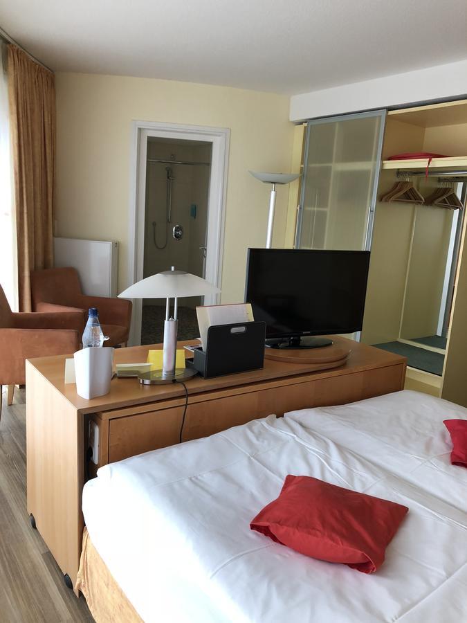 Nordseehotel Benser Hof Bensersiel Buitenkant foto