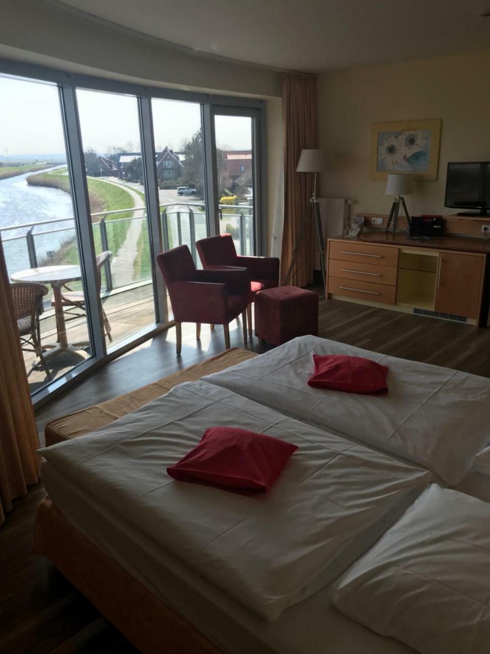 Nordseehotel Benser Hof Bensersiel Buitenkant foto