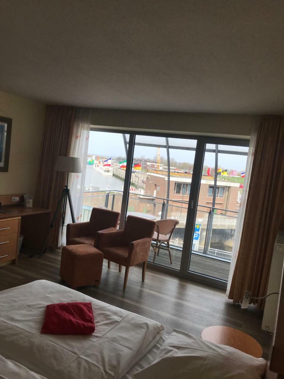 Nordseehotel Benser Hof Bensersiel Buitenkant foto